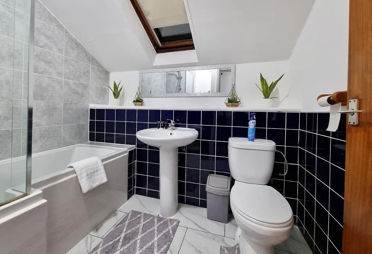 *F1*5Gh* Setup For Your Most Relaxed & Amazing Stay + Free Parking + Free Fast Wifi * Leeds  0*, Leeds (West Yorkshire) Verenigd Koninkrijk